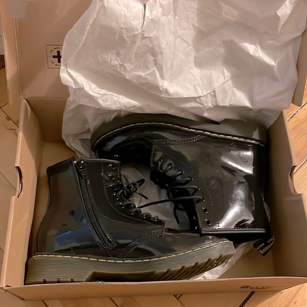 patent doc marten’s boots DELANEY